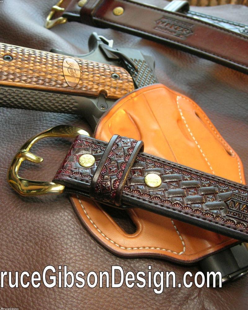 Cintura Doppia Fibbia Parma — Cintura reversibile in pelle liscia e grana, doppia fibbia in ottone spazzolato. Taglia personalizzata su richiesta.