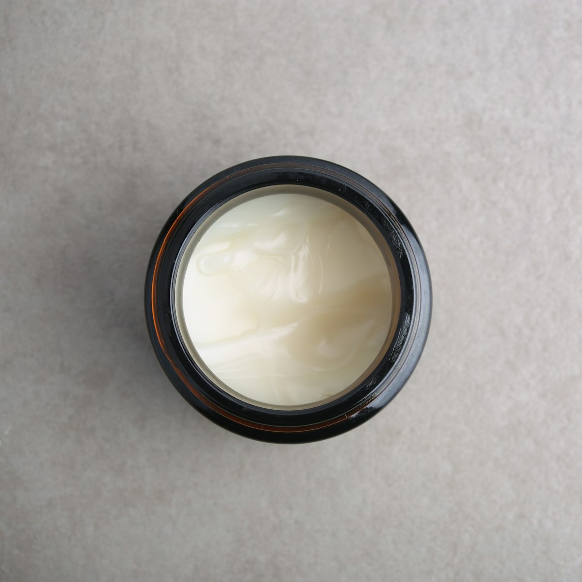 Crema Corpo Agrumi di Sicilia — Crema nutriente al bergamotto calabrese, olio di argan e burro di karité. 200 ml in vasetto di vetro con chiusura dorata. Senza parabeni.